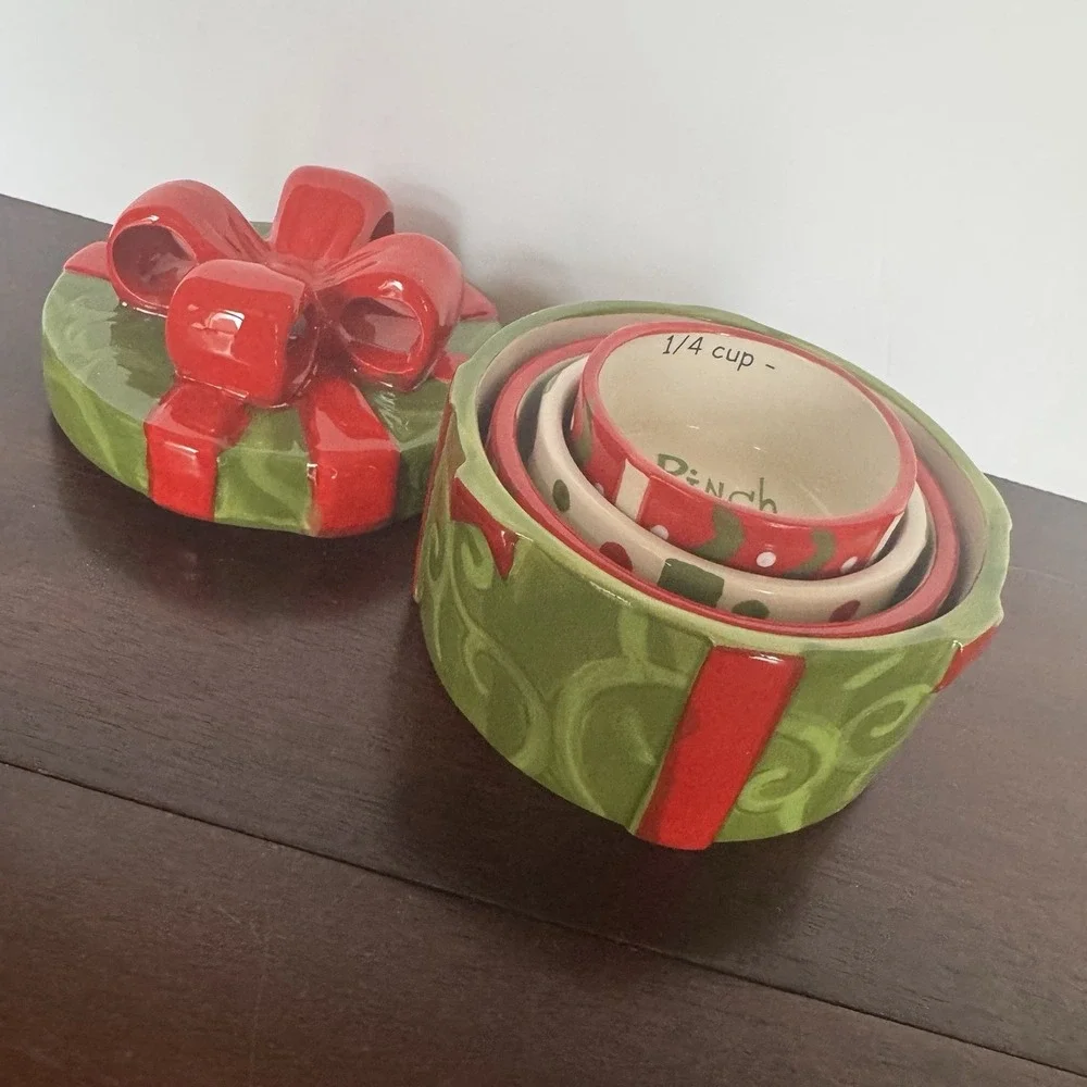 Pier 1 Christmas Ceramic Nesting Present Measuring Cups Genuine